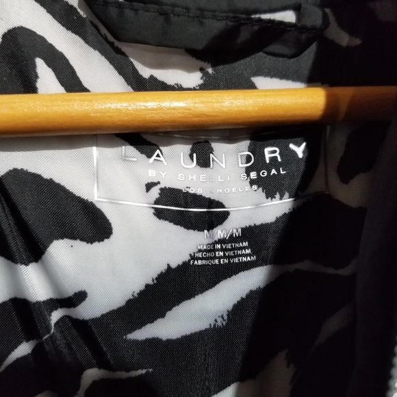 LAUNDRY Quilted Medium Weight Black Hooded Jacket - Picture 9 of 12